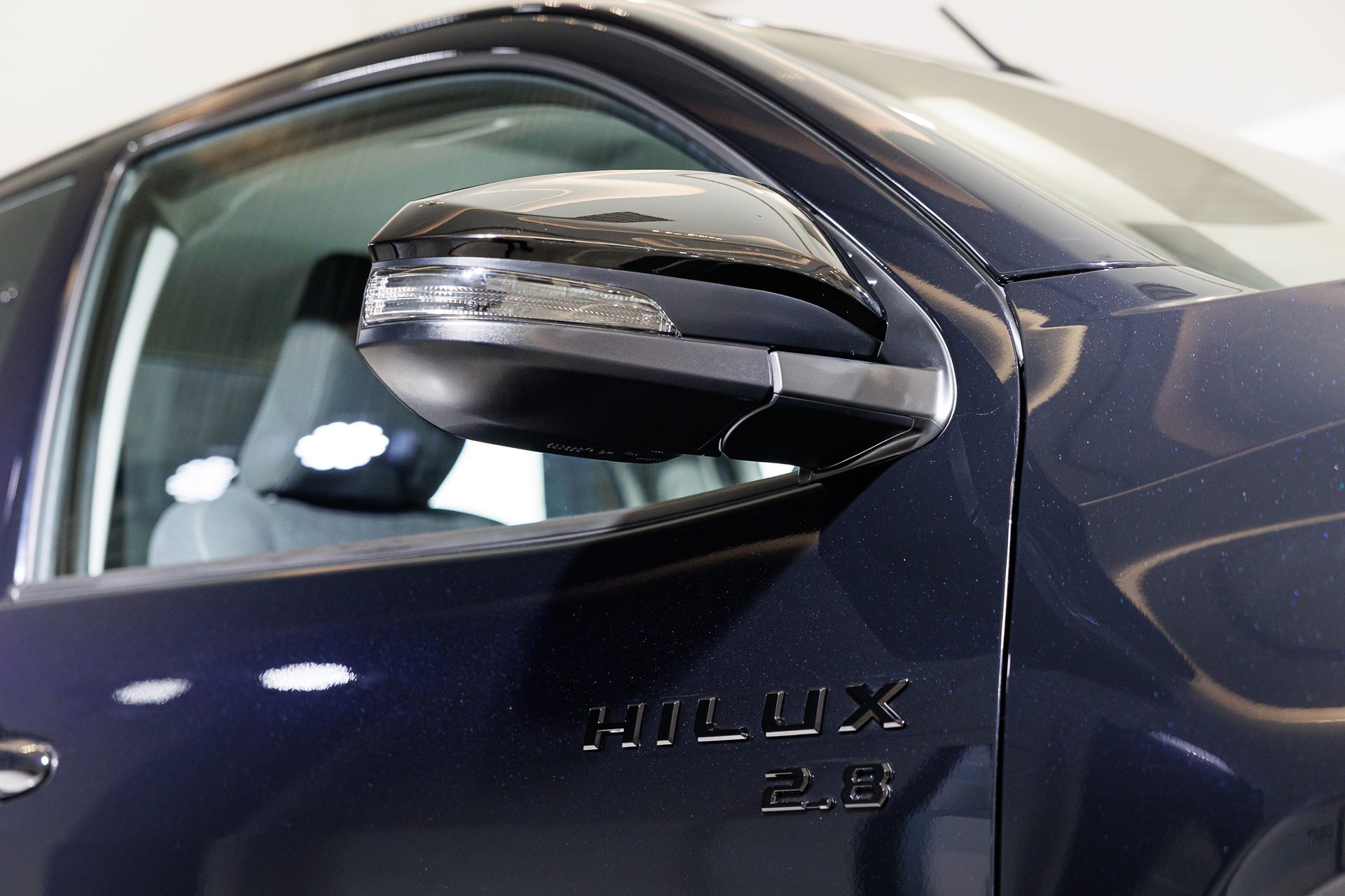 รูปภาพ โตโยต้า Toyota Hilux Travo Smart Cab Prerunner 2.8 Premium AT ปี 2025