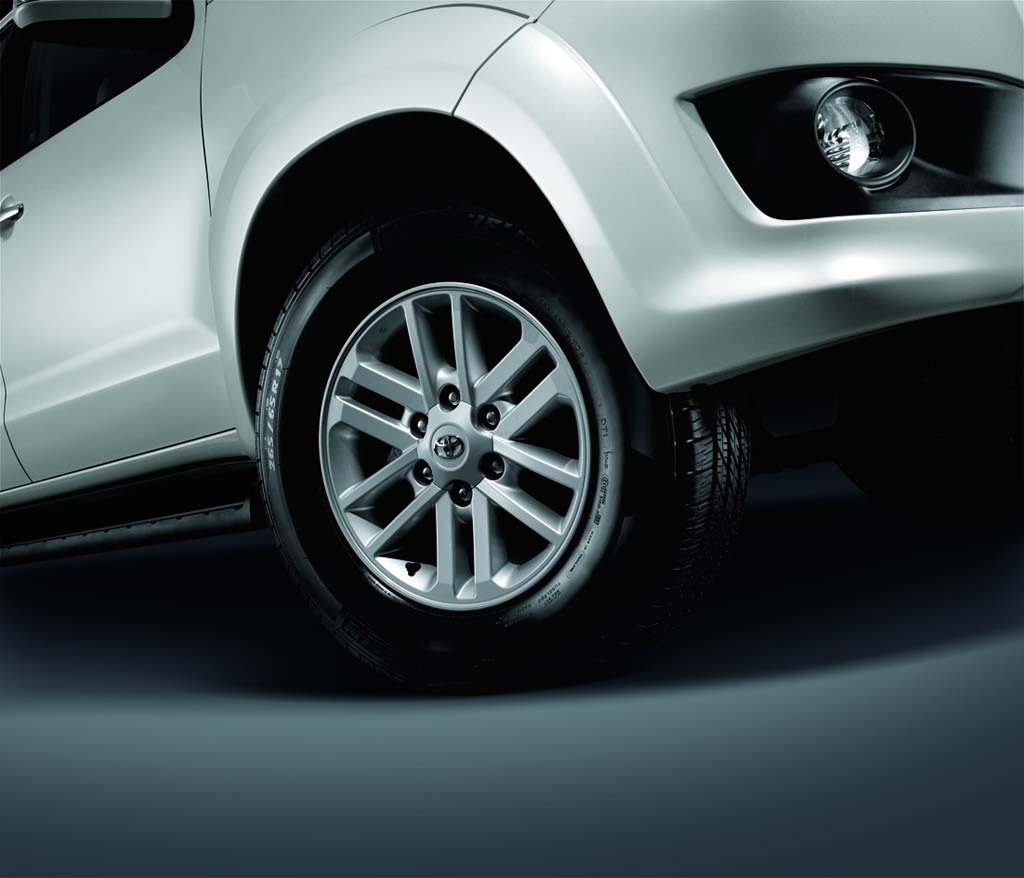 รูปภาพ โตโยต้า Toyota Fortuner 2.5 G M/T ปี 2011