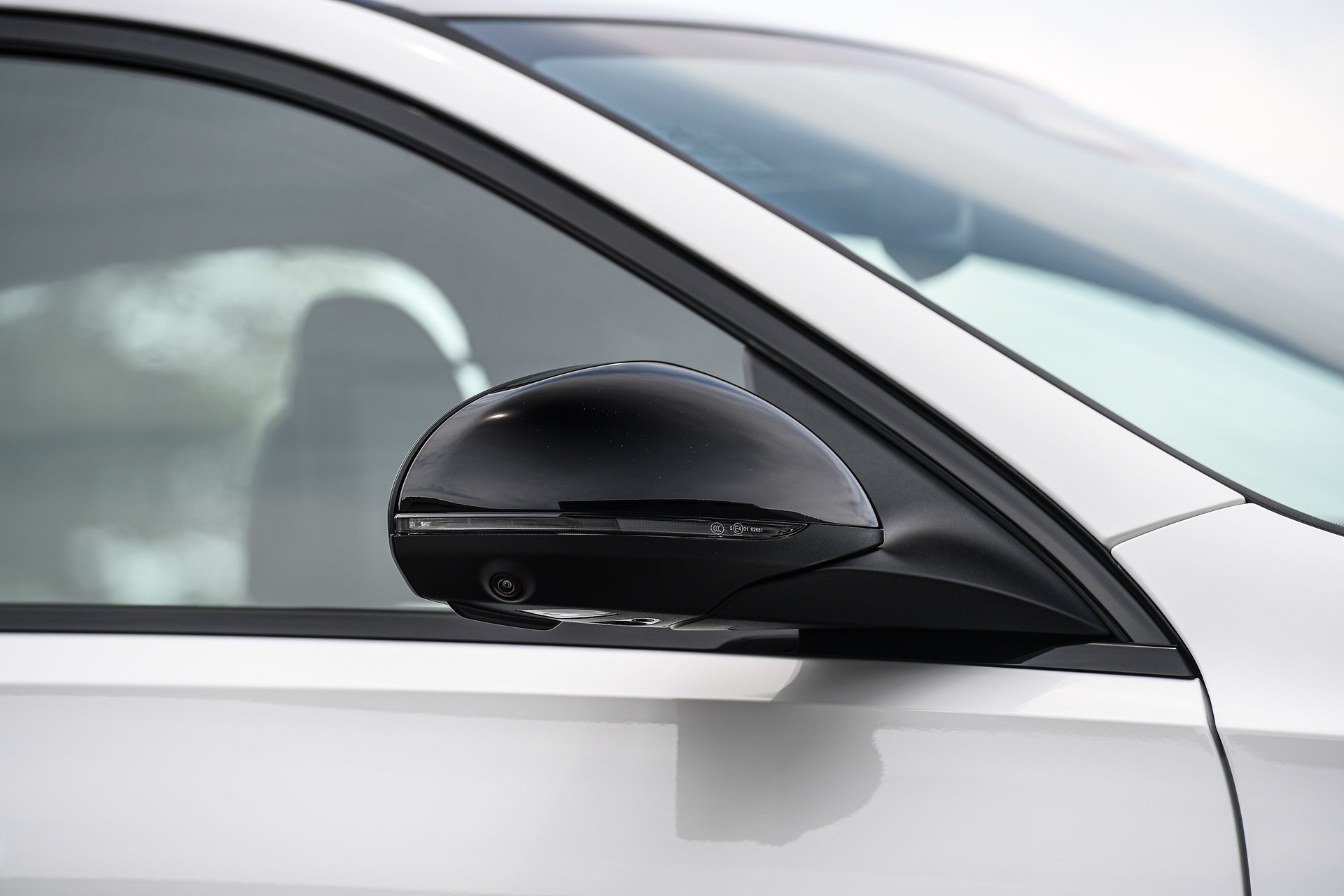 รูปภาพ เมอร์เซเดส-เบนซ์ Mercedes-benz C-Class C 350 e AMG Dynamic Night Edition ปี 2024