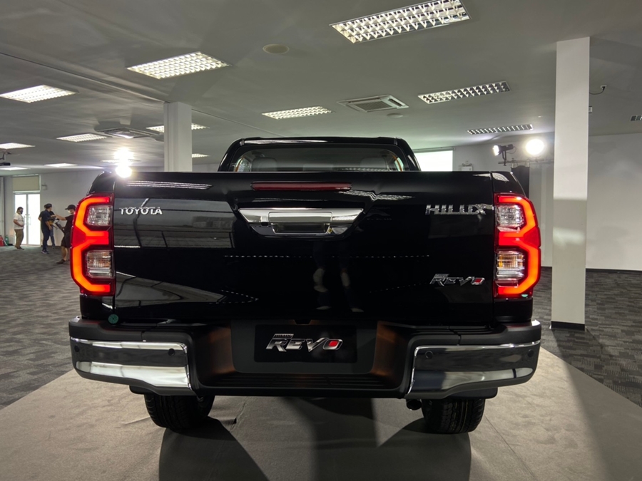 รูปภาพ โตโยต้า Toyota Revo Double Cab Prerunner 2.4 Mid AT 60th Anniversary ปี 2022