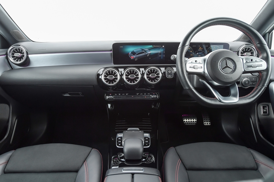 รูปภาพ เมอร์เซเดส-เบนซ์ Mercedes-benz A-Class A 200 AMG Dynamic (CKD) ปี 2020