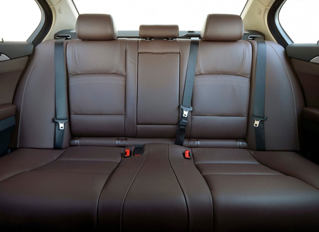 BMW Series 5 525d Luxury บีเอ็มดับเบิลยู ซีรีส์5 ปี 2014 : ภาพที่ 10