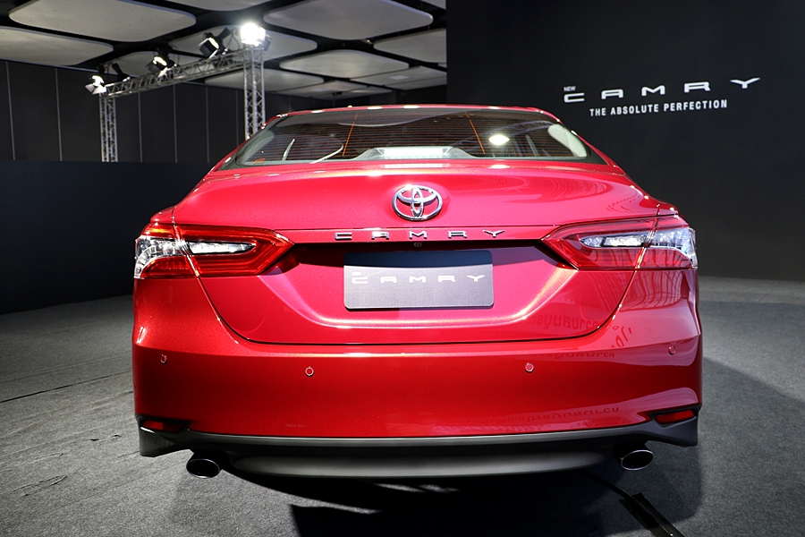 Toyota Camry 2.5 Premium โตโยต้า คัมรี่ ปี 2021 : ภาพที่ 9