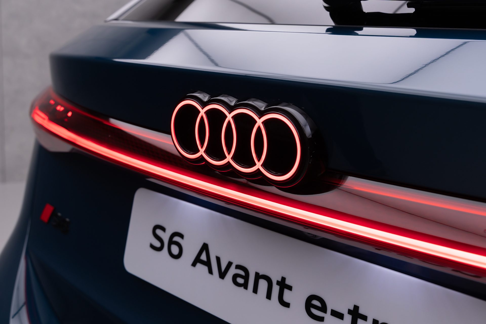 รูปภาพ อาวดี้ Audi S6 Avant e-tron quattro ปี 2025