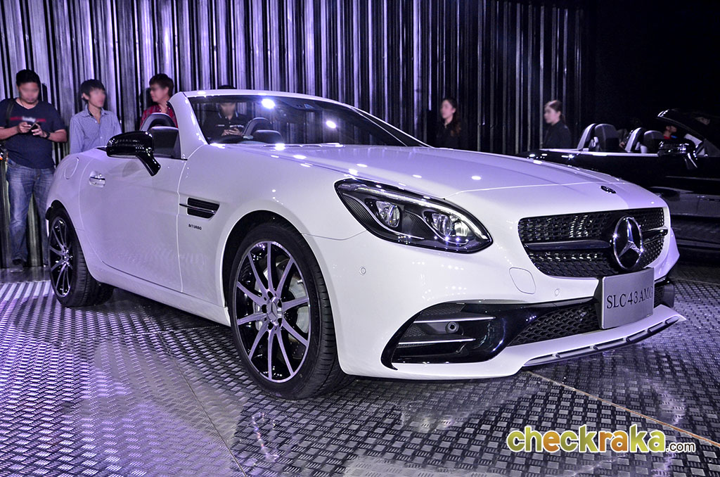 Mercedes-benz AMG SLC 43 เมอร์เซเดส-เบนซ์ เอเอ็มจี ปี 2016 : ภาพที่ 12