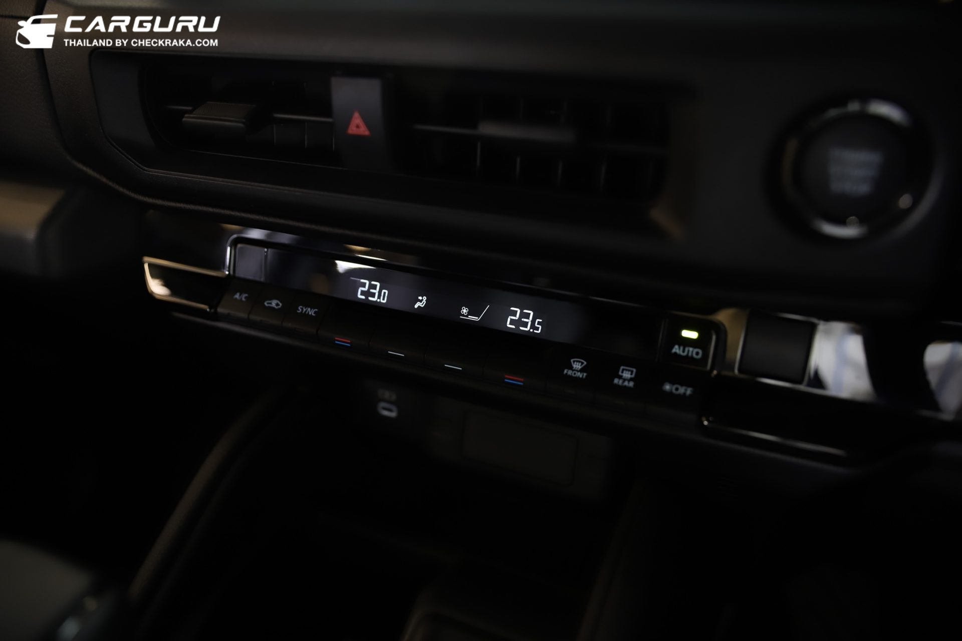 รูปภาพ โตโยต้า Toyota Land Cruiser FJ 4WD 2.7 ปี 2026