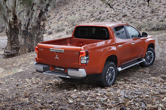 รูปภาพ มิตซูบิชิ Mitsubishi Triton Double Cab PLUS GLS A/T MY 2019 ปี 2019