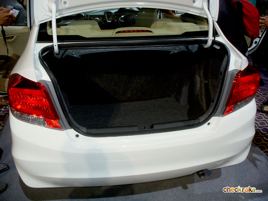 รูปภาพ ฮอนด้า Honda Brio Amaze S MT ปี 2012