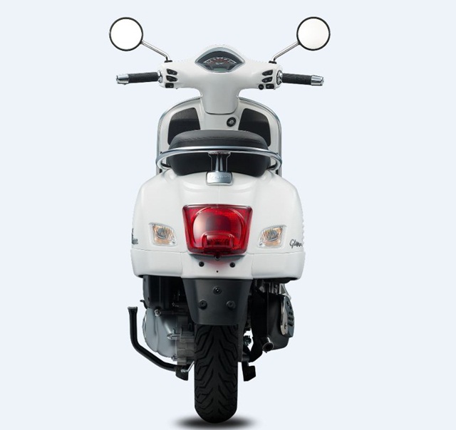Vespa GTS Super 300 ABS เวสป้า ปี 2017 : ภาพที่ 4