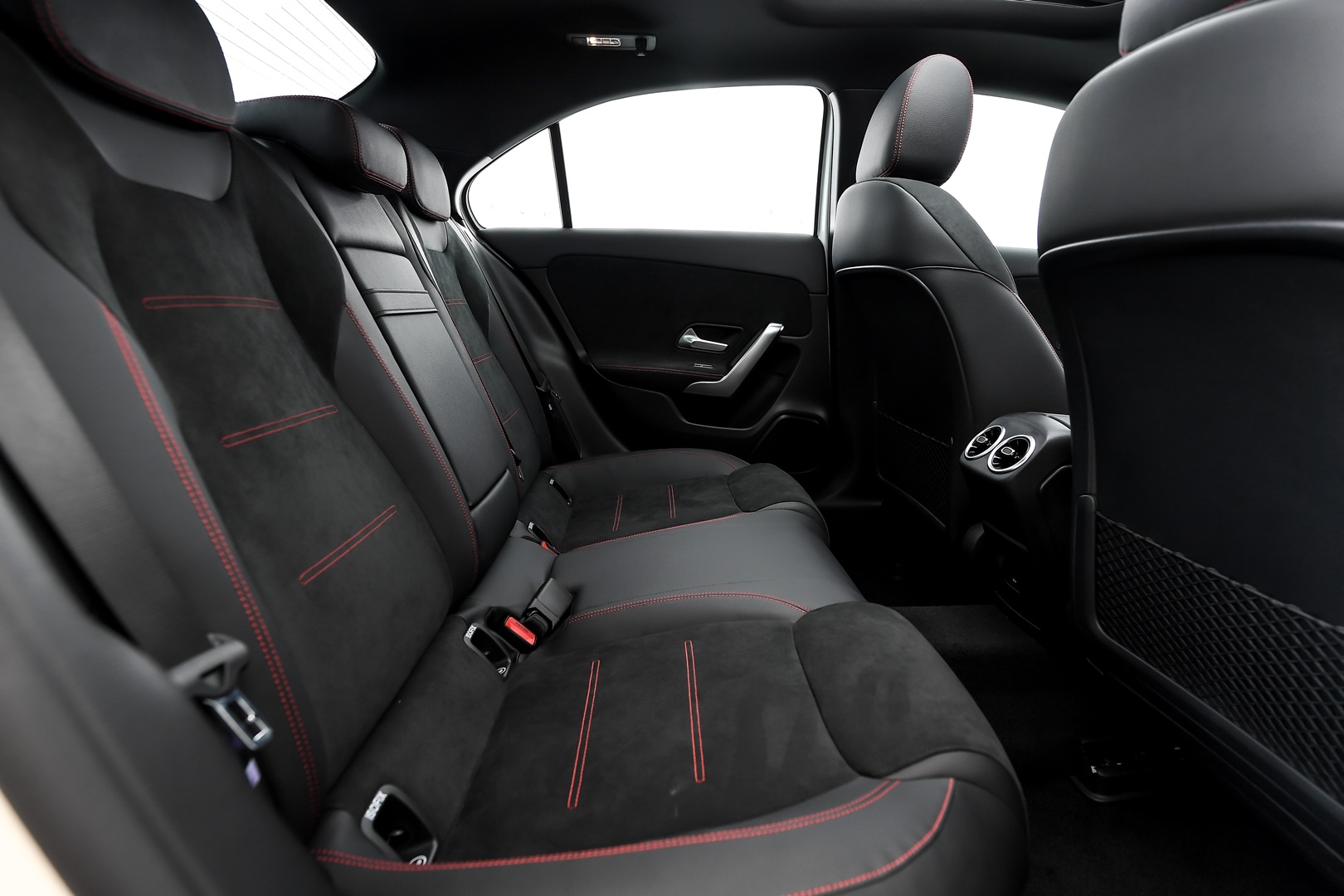 รูปภาพ เมอร์เซเดส-เบนซ์ Mercedes-benz A-Class A 200 AMG Dynamic ปี 2023