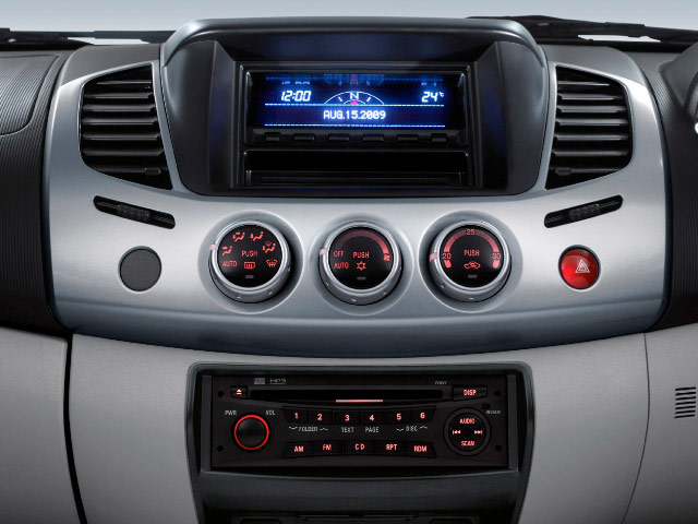 Mitsubishi Triton Double Cab 2.5 Di-D GLS 4WD M/T มิตซูบิชิ ไทรทัน ปี 2012 : ภาพที่ 6