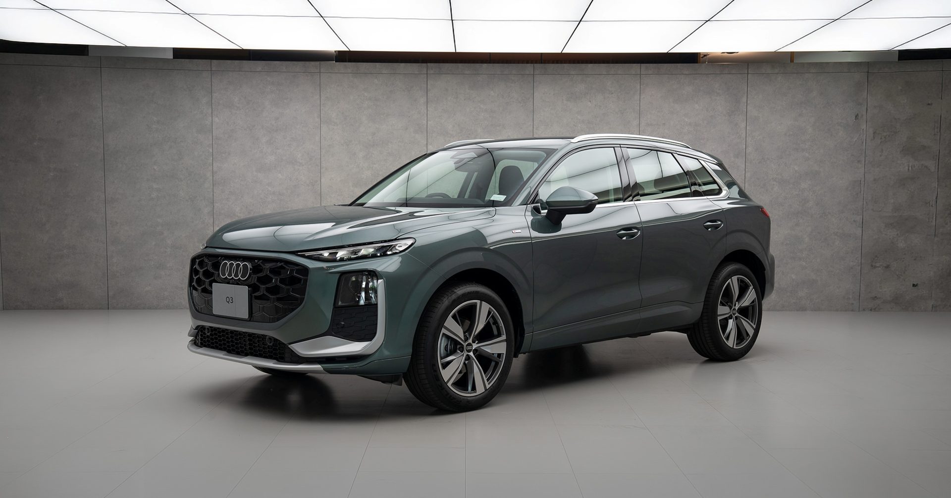 รูปภาพ อาวดี้ Audi Q3 S line Tech Plus ปี 2026