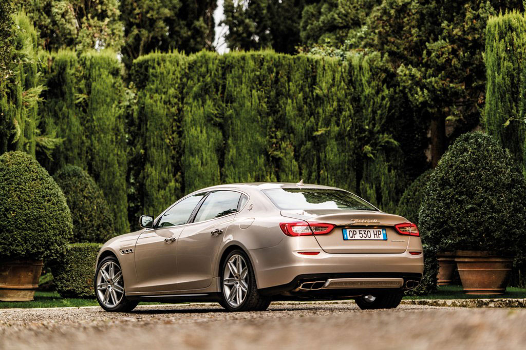 รูปภาพ มาเซราติ Maserati Quattroporte GTS ปี 2013