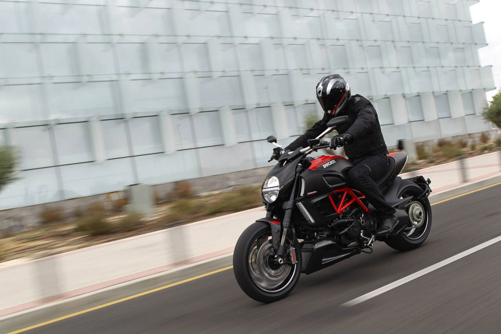รูปภาพ Ducati  Dark ปี 2011
