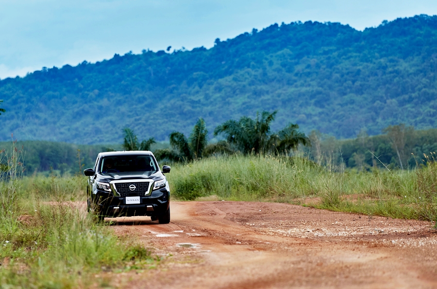 Nissan Navara King Cab CALIBRE V 7AT นิสสัน นาวาร่า ปี 2022 : ภาพที่ 6