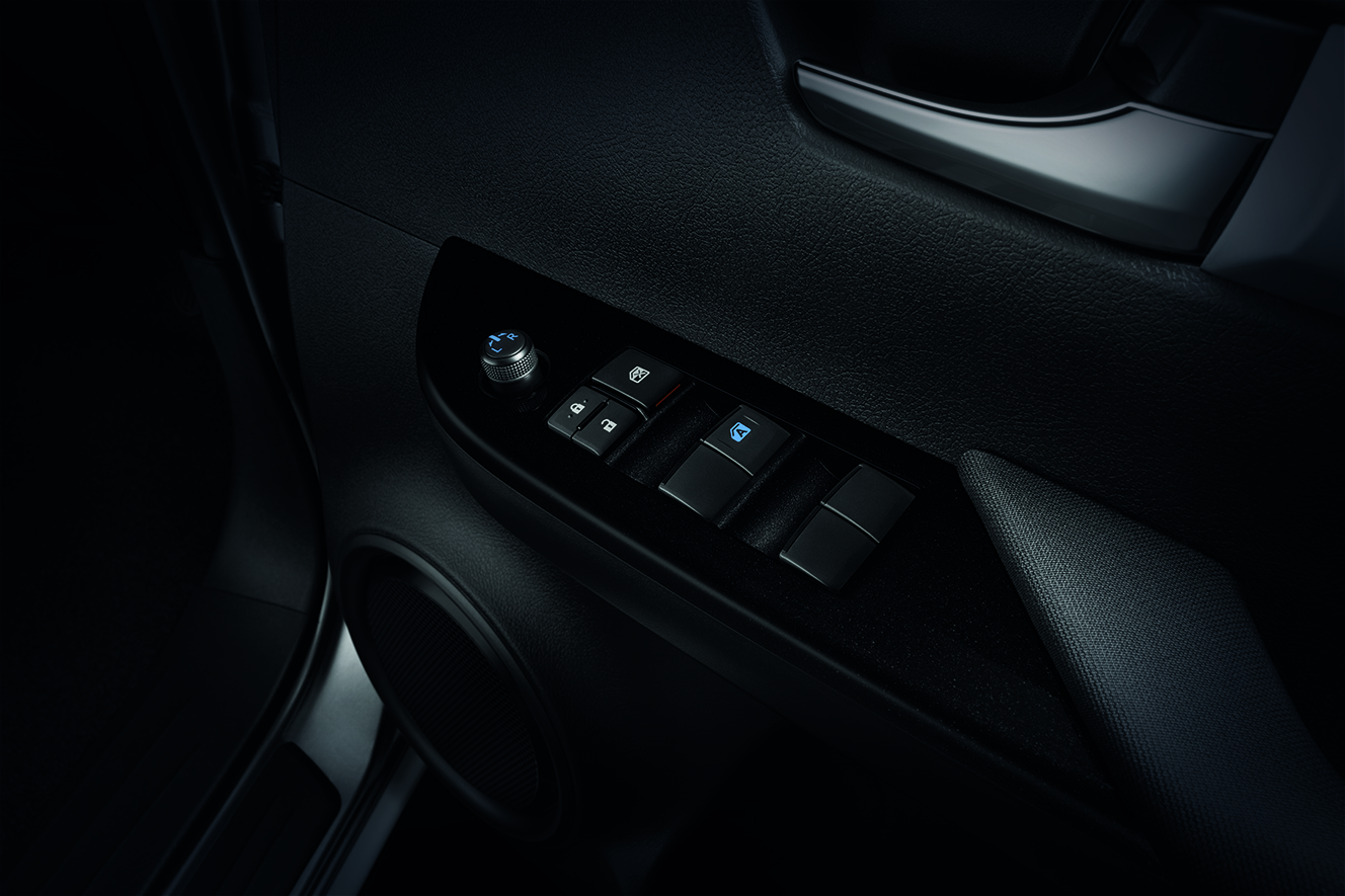 รูปภาพ โตโยต้า Toyota Revo Smart Cab Z-Edition 4x2 2.4 Mid AT ปี 2022