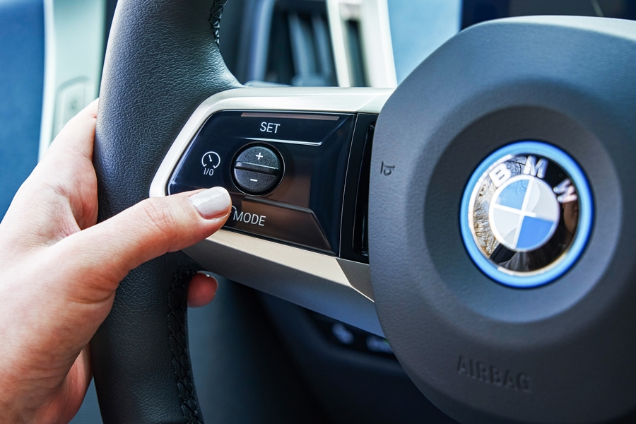 BMW i X xDrive50 Sport บีเอ็มดับเบิลยู ปี 2021 : ภาพที่ 10