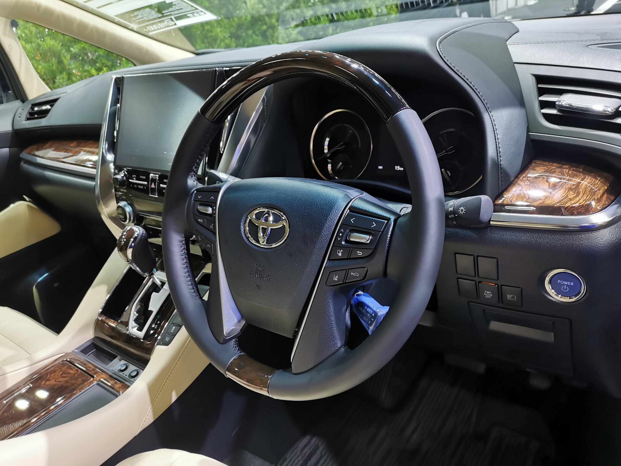 Toyota Alphard 2.5 Hybrid MY2020 โตโยต้า อัลฟาร์ด ปี 2020 : ภาพที่ 14