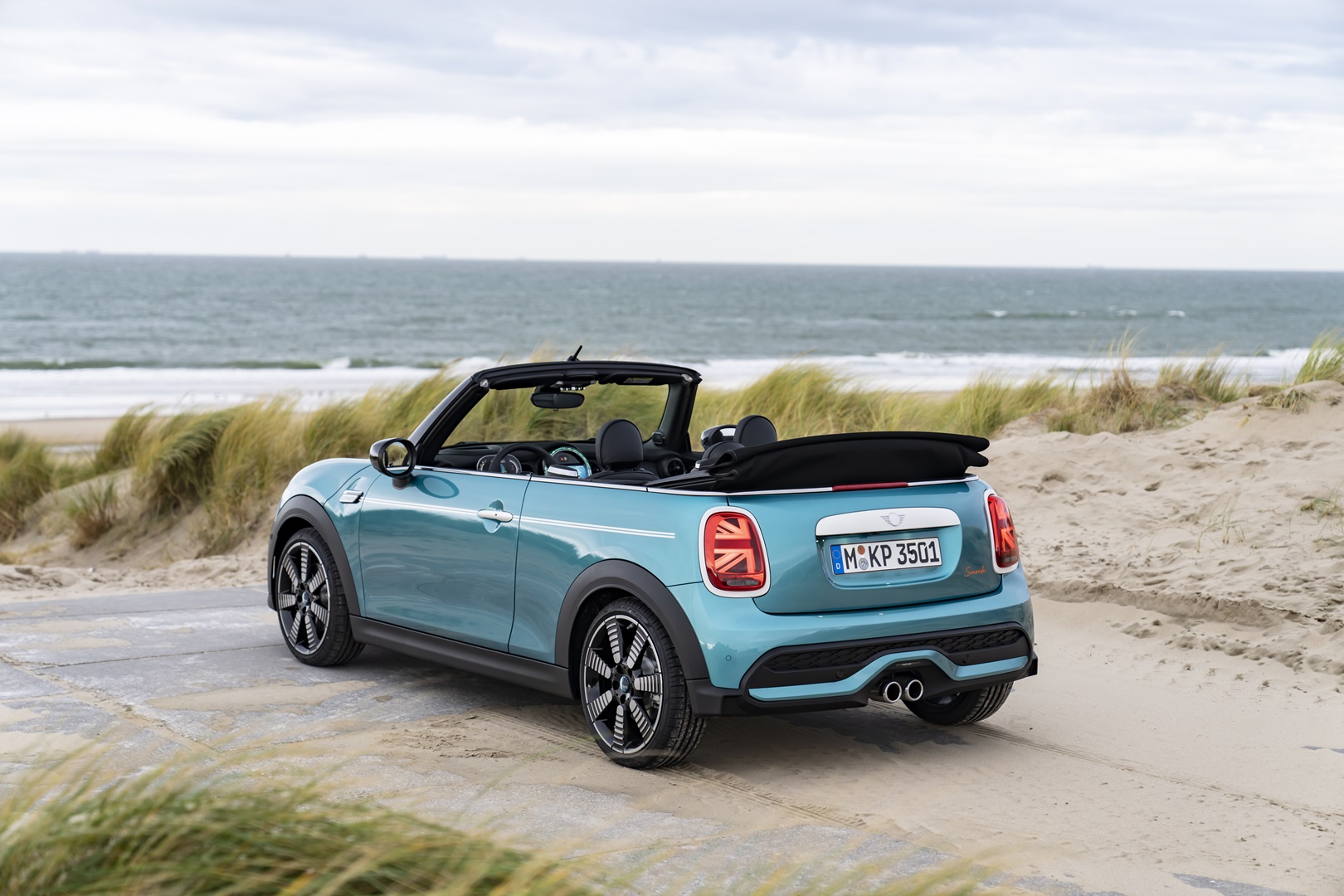 Mini Convertible Cooper S Seaside Edition มินิ คอนเวอร์ติเบิล ปี 2023 : ภาพที่ 2