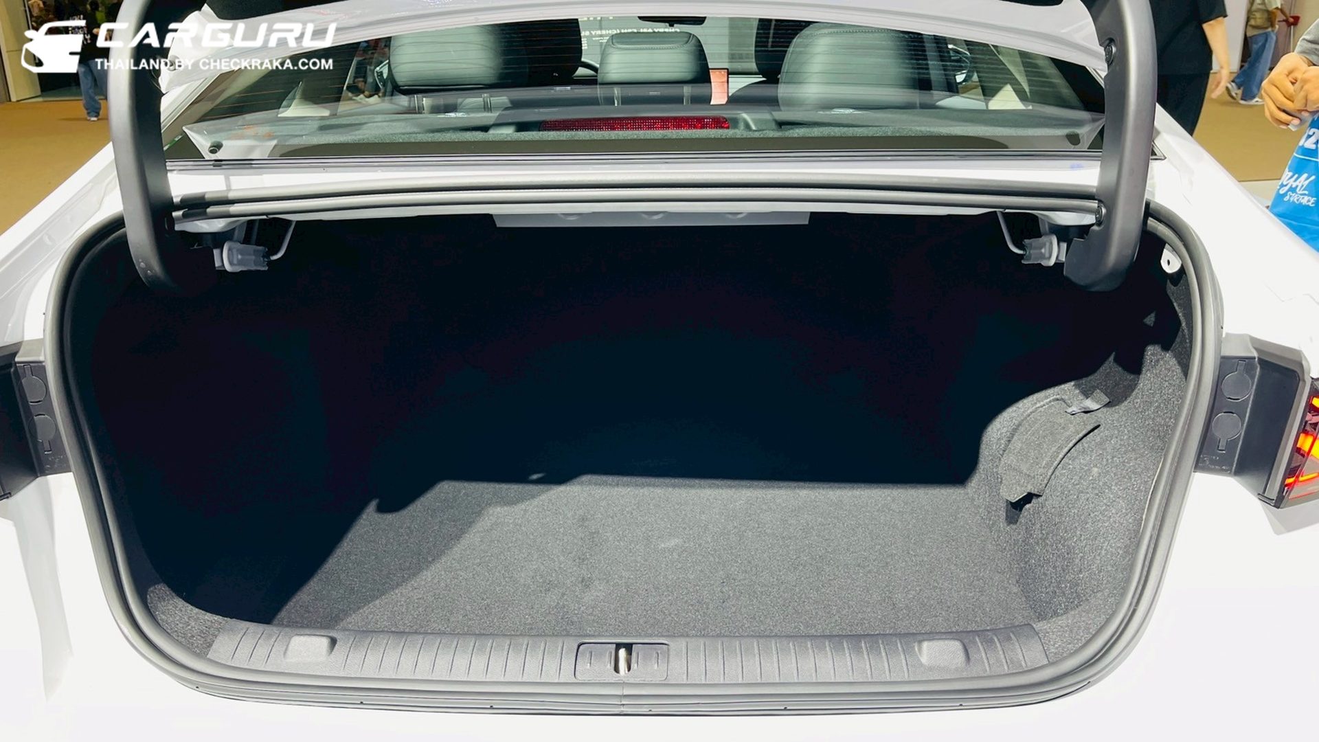 รูปภาพ เฌอรี่ Chery Arrizo 8L PHEV CSH ปี 2025