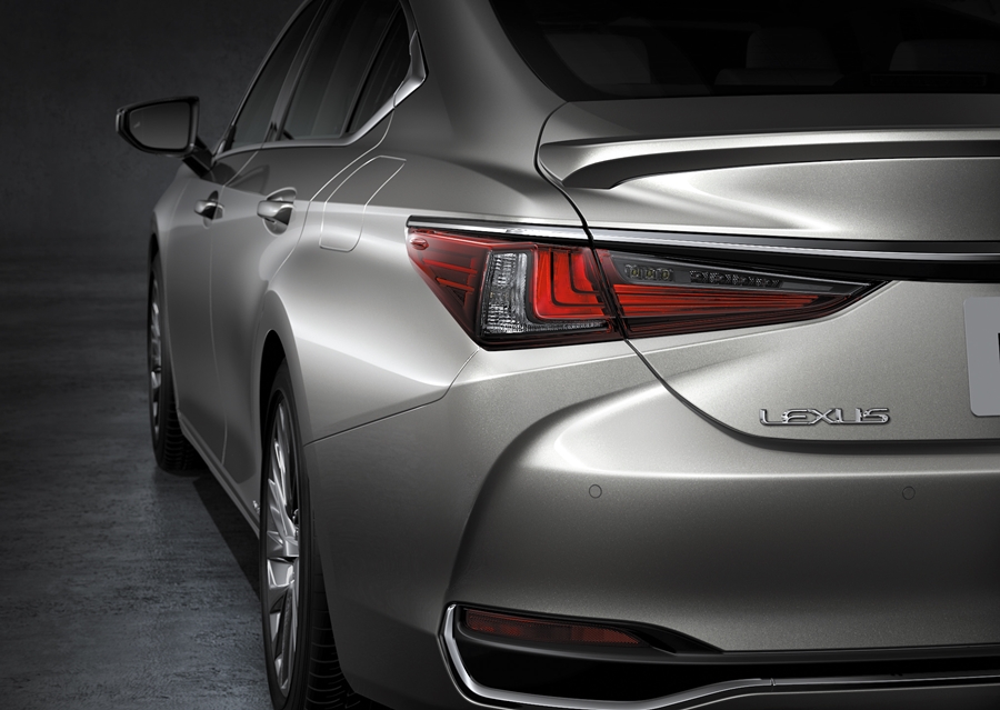 Lexus ES 300h Grand Luxury MY2021 เลกซัส ปี 2021 : ภาพที่ 5