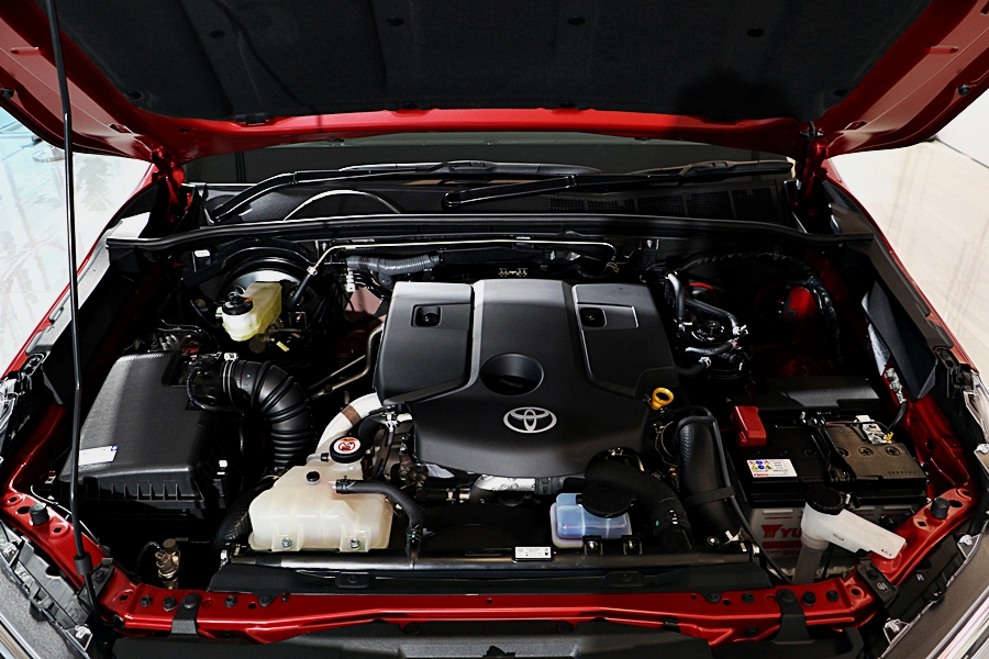 รูปภาพ โตโยต้า Toyota Revo GR Sport 2.8 AT Lo-Floor ปี 2021