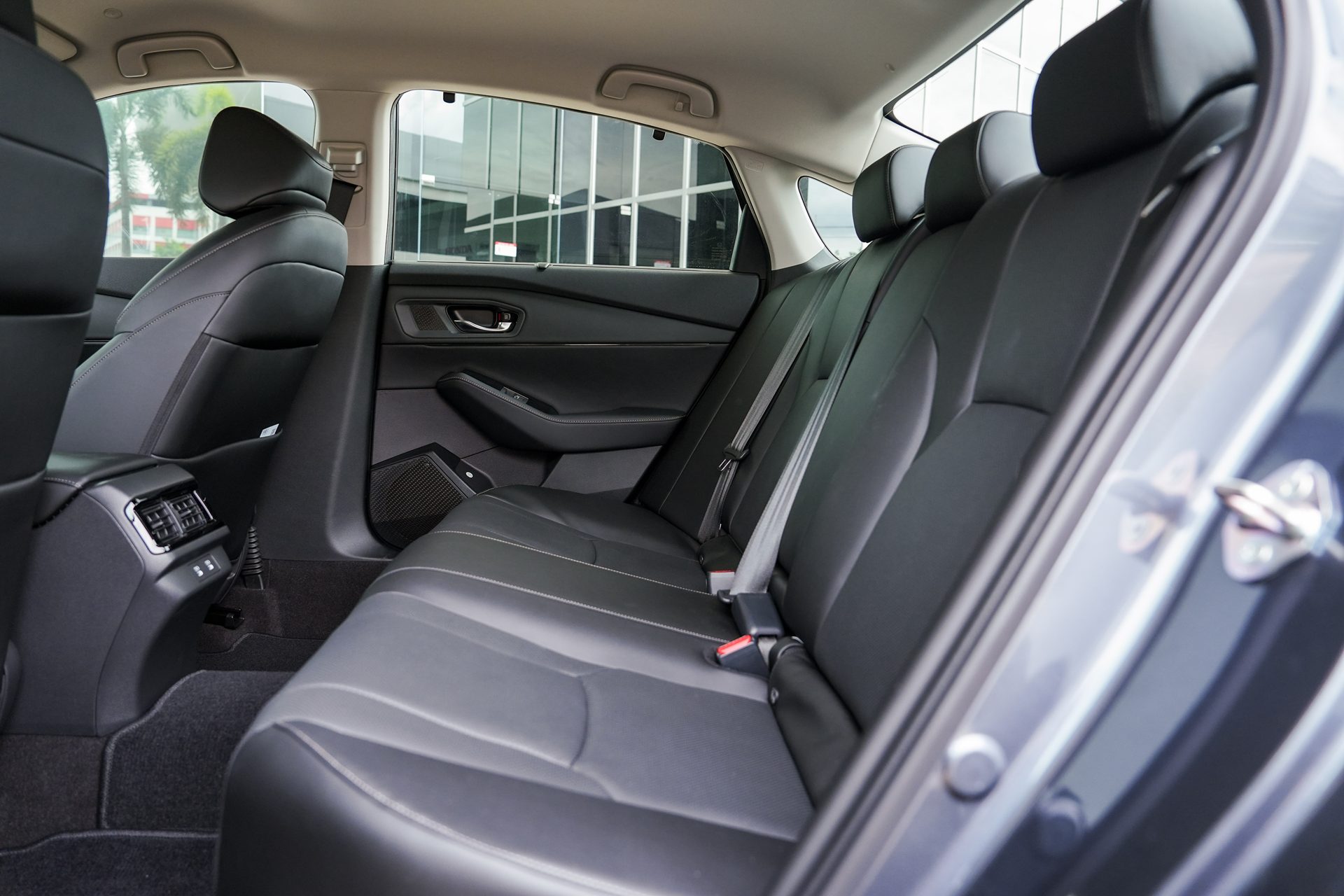 รูปภาพ ฮอนด้า Honda Accord e:HEV E ปี 2025