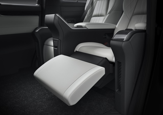 Lexus LM 300h 4 ที่นั่ง เลกซัส ปี 2020 : ภาพที่ 13