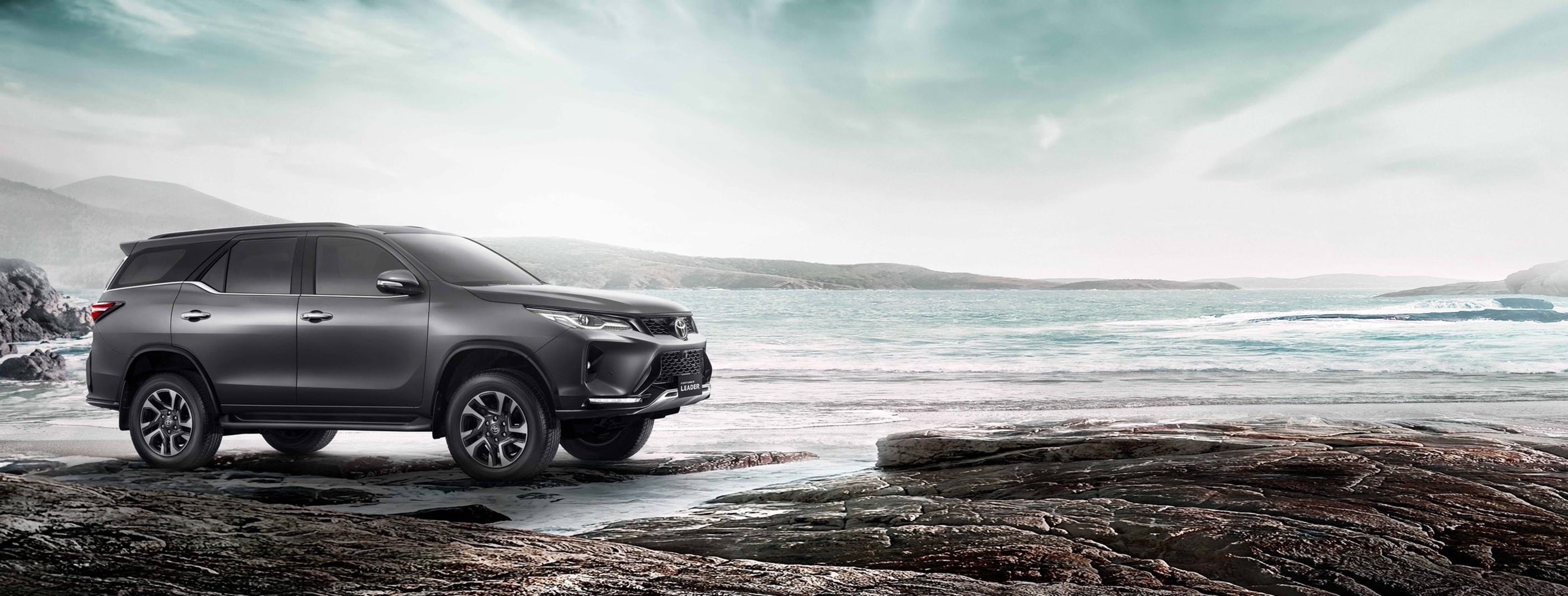 รูปภาพ โตโยต้า Toyota Fortuner 2.4 Leader G AT ปี 2023