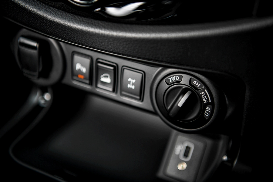 รูปภาพ นิสสัน Nissan Navara Double Cab CALIBRE E 7AT MY20 ปี 2020