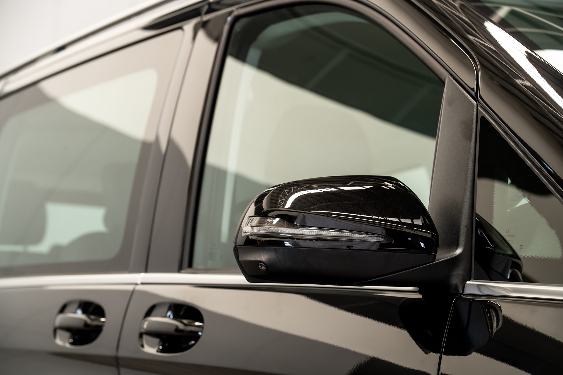 รูปภาพ เมอร์เซเดส-เบนซ์ Mercedes-benz V-Class V 300 d Exclusive ปี 2024