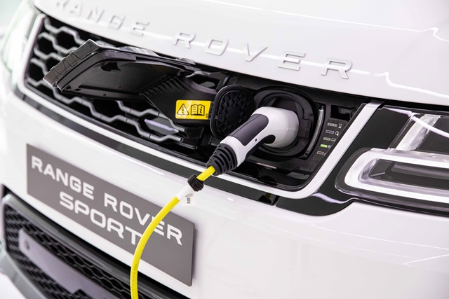 Land Rover Range Rover Sport Plug-in Hybrid HSE Plus แลนด์โรเวอร์ เรนจ์โรเวอร์ ปี 2019 : ภาพที่ 6