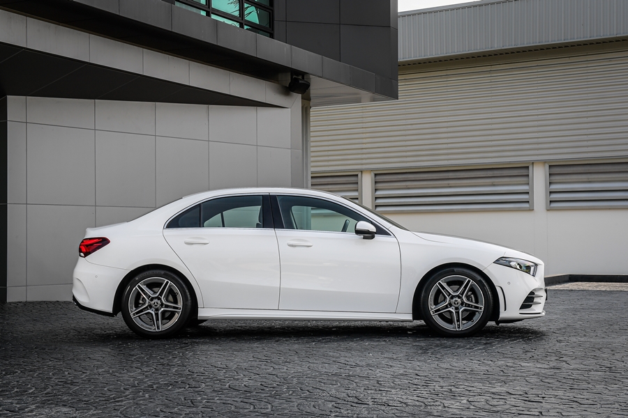 รูปภาพ เมอร์เซเดส-เบนซ์ Mercedes-benz A-Class A 200 AMG Dynamic (CKD) ปี 2020