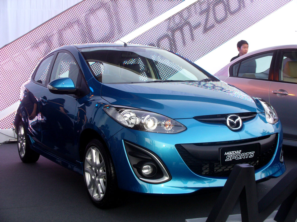 รูปภาพ มาสด้า Mazda 2 Sports Spirit AT ปี 2013