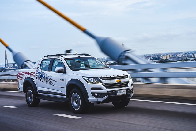 Chevrolet Colorado 4 of July Edition 4x4 AT เชฟโรเลต โคโลราโด ปี 2019 : ภาพที่ 3