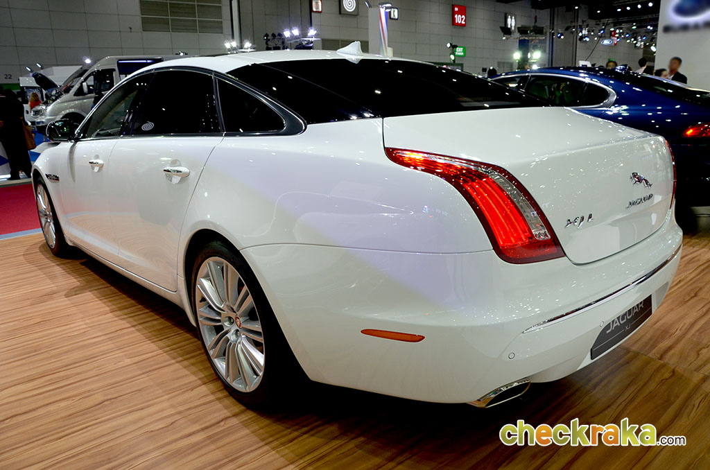 Jaguar XJ 2.0 Premium Luxury จากัวร์ เอ็กซ์เจ ปี 2013 : ภาพที่ 9