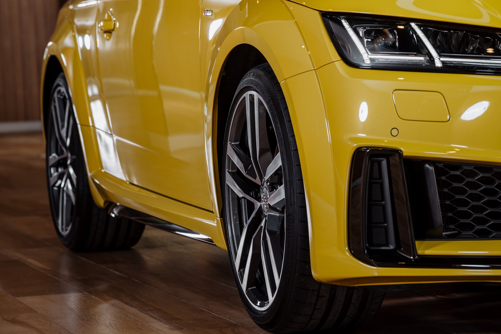 Audi TT Roadster Final Icon Black อาวดี้ ทีที ปี 2023 : ภาพที่ 5