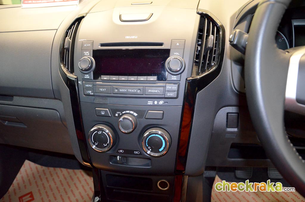 Isuzu D-MAX X-Series Speed 2.5 VGS Turbo M/T อีซูซุ ดีแมคซ์ เอ็กซ์ซีรีส์ ปี 2012 : ภาพที่ 9