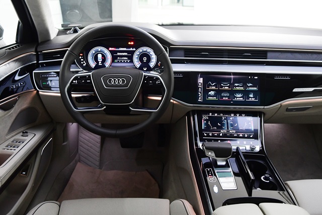 Audi A8 L 55 TFSI quattro Premium อาวดี้ เอ8 ปี 2018 : ภาพที่ 5