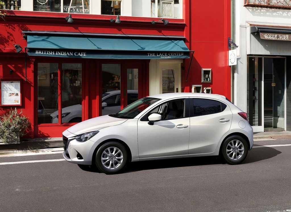Mazda 2 Sports XD High Connect AT มาสด้า ปี 2015 : ภาพที่ 2