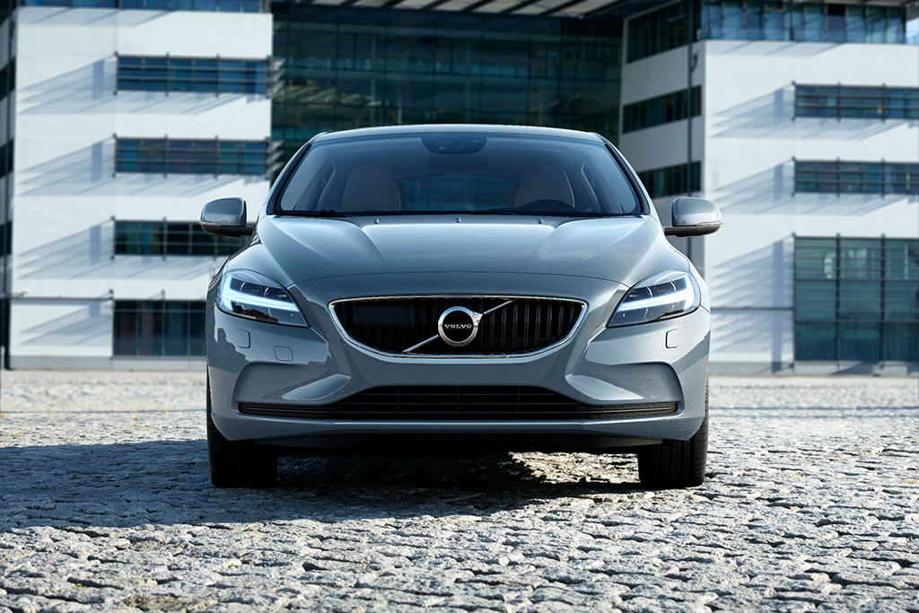 Volvo V40 T4 Momentum วอลโว่ วี40 ปี 2017 : ภาพที่ 1