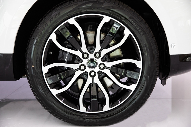 Land Rover Range Rover Sport Plug-in Hybrid HSE Plus แลนด์โรเวอร์ เรนจ์โรเวอร์ ปี 2019 : ภาพที่ 20