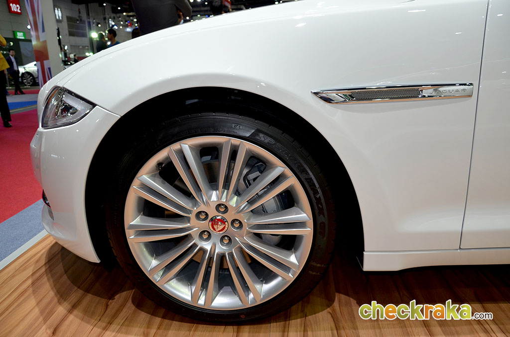 Jaguar XJ 2.0 Premium Luxury จากัวร์ เอ็กซ์เจ ปี 2013 : ภาพที่ 8