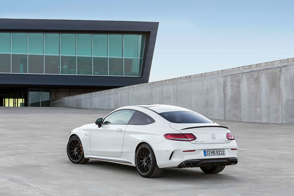 Mercedes-benz AMG C 63 S Coupe เมอร์เซเดส-เบนซ์ เอเอ็มจี ปี 2016 : ภาพที่ 2