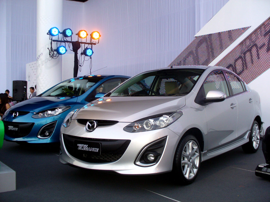 รูปภาพ มาสด้า Mazda 2 Elegance Spirit AT ปี 2013