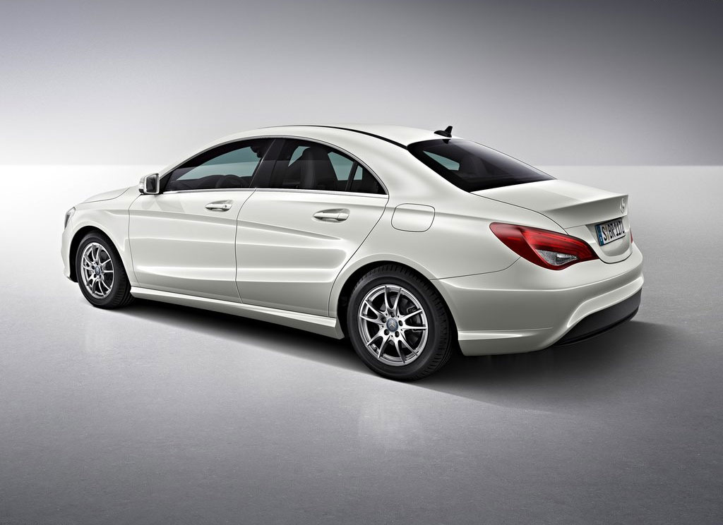 รูปภาพ เมอร์เซเดส-เบนซ์ Mercedes-benz CLA-Class CLA 180 Urban ปี 2015