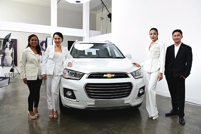 Chevrolet Captiva 2.4 GAS AWD LTZ (White Pearl) เชฟโรเลต แคปติว่า ปี 2017 : ภาพที่ 11