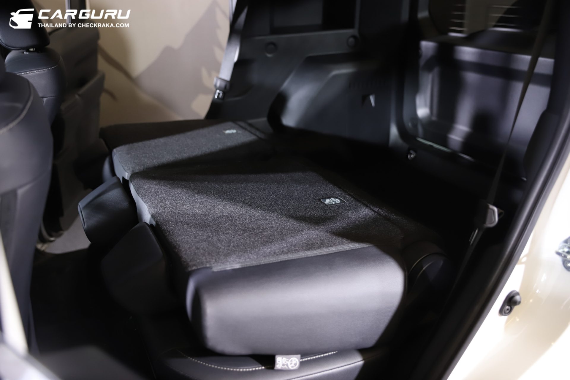 รูปภาพ โตโยต้า Toyota Land Cruiser FJ 4WD 2.7 ปี 2026