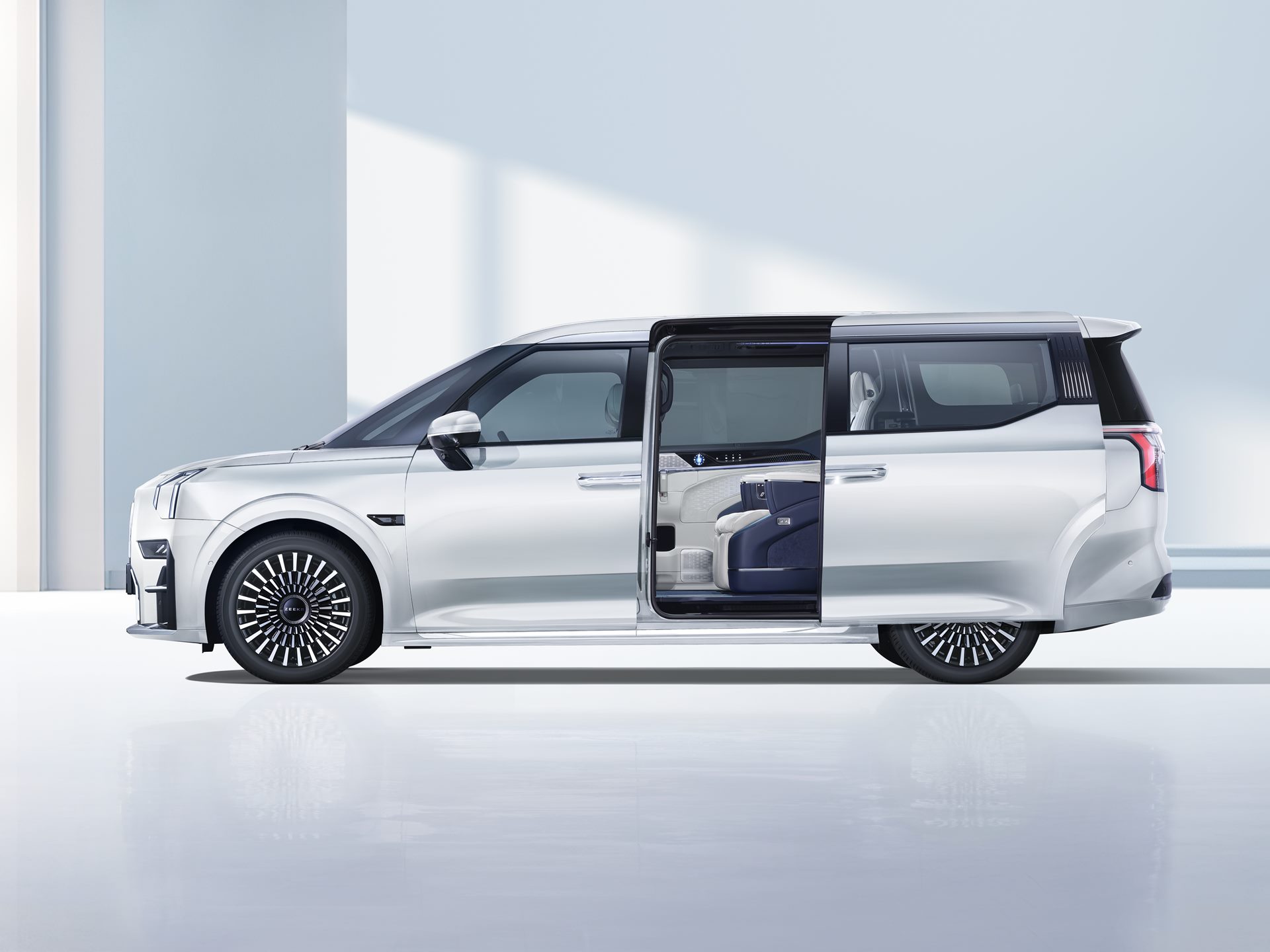 รูปภาพ ซีเคอร์ Zeekr 009 Flagship AWD ปี 2024