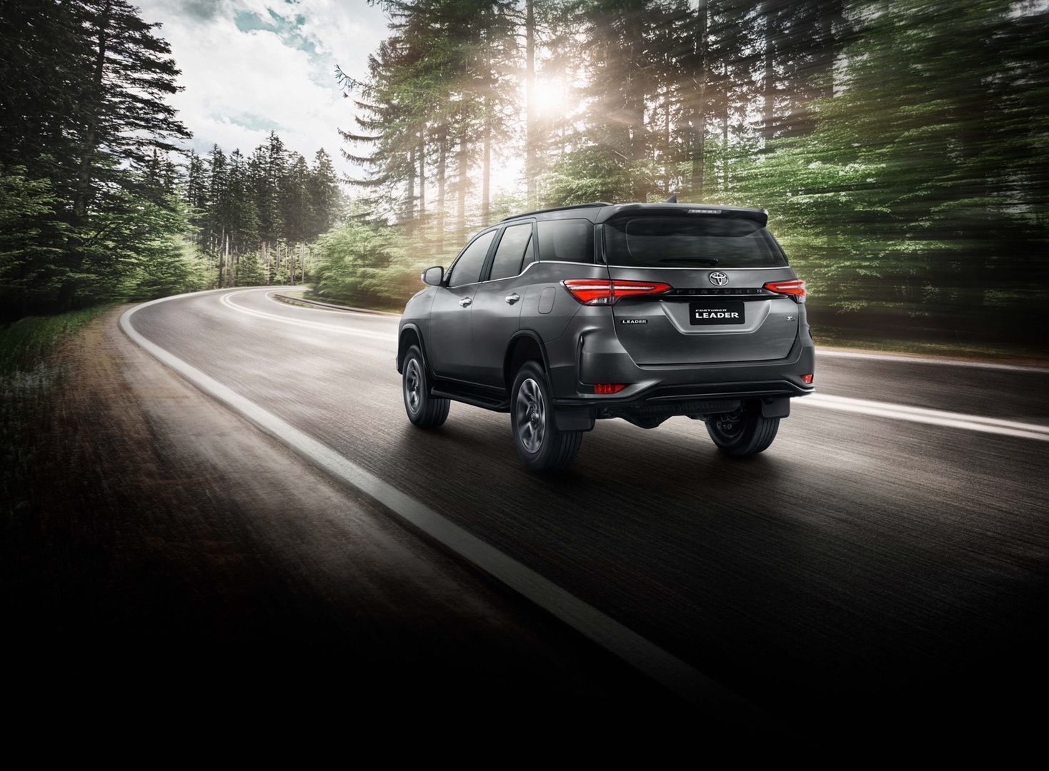 รูปภาพ โตโยต้า Toyota Fortuner 2.4 Leader G AT ปี 2023